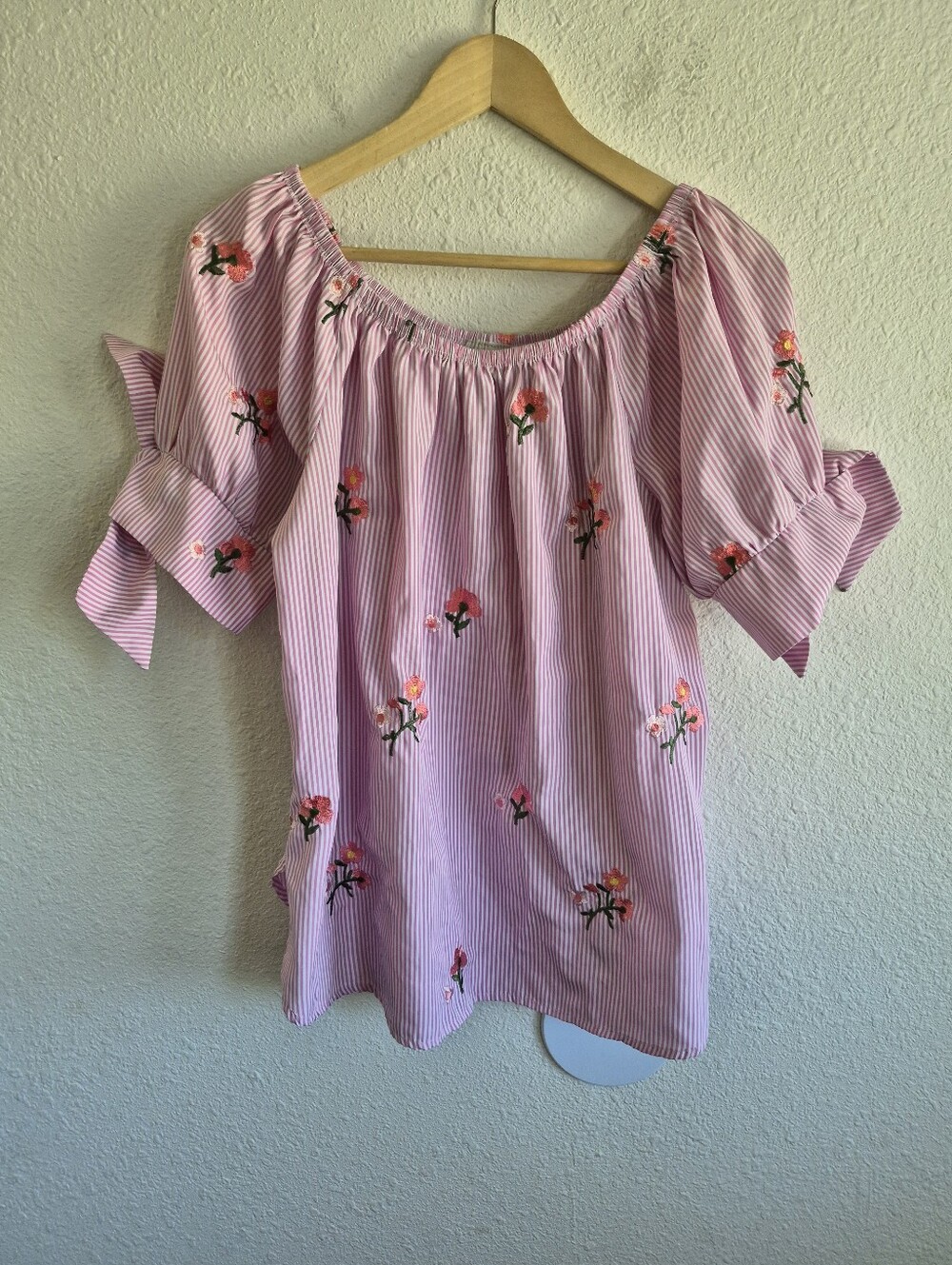 Rods Pink White Striped Floral Embroidered Off Shoulder Top Womens Size L